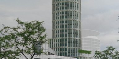 В Днепре на Набережной соорудят 18-этажную башню: фото