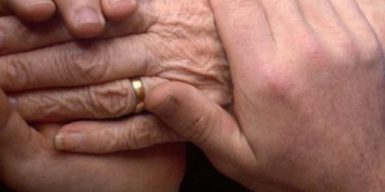 В Днепре фейковые волонтеры забирают последнее у пожилых людей