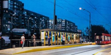 В Днепре на жилмассиве Ломовский обновляют трамвайные платформы: фото