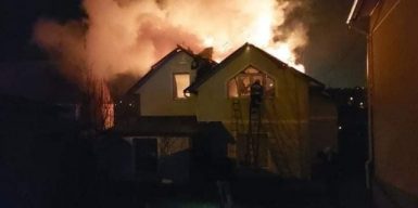 В Днепре сгорел дом пастора протестантской церкви: фото