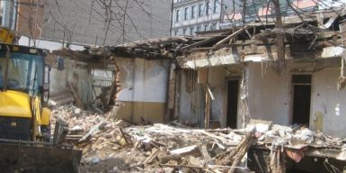 В центре Днепра сносят старинный дом Амчеславских: фото