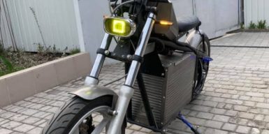 В Днепре создали электромотоцикл, который не вредит экологии: фото, видео