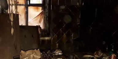 В Днепре мужчина погиб во время пожара в собственном доме: фото
