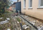 Атака на Дніпро: понівечено близько трьох десятків приватних будинків