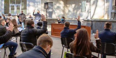 Днепровский горсовет взял кредит на утепление школ, садиков и больниц
