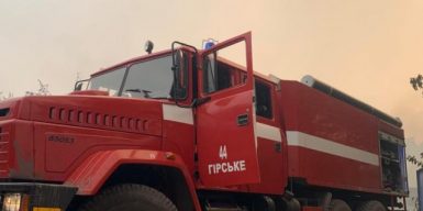 Днепровские спасатели вытащили 13 детей из «Волчьего озера»: фото, видео