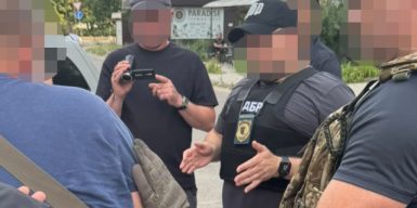 У Херсоні двоє нацгвардійців вимагали у свого колеги $7000 за висновок ВЛК