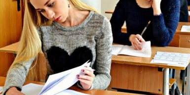 Выпускники смогут выбрать сдавать ли им на ВНО украинскую литературу