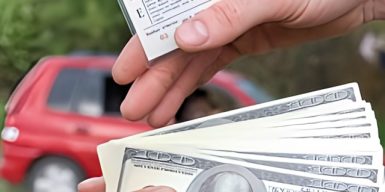 В Ужгороді судили інструктора за отримання хабаря під час іспиту на права