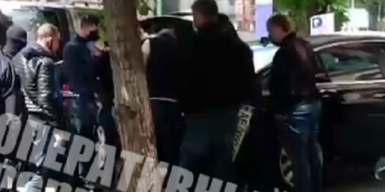 В Днепре на Грушевского полицейские провели спецоперацию: фото