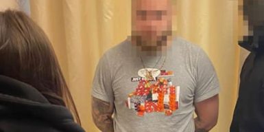 Троє жителів Дніпра організували схему незаконного виїзду чоловіків за кордон