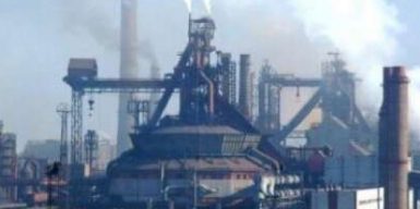 Металлургический завод на Днепропетровщине приостанавливает выплаты тысячам сотрудников