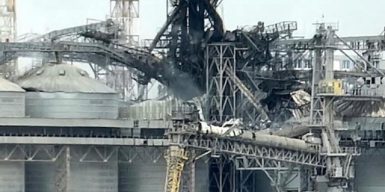 Росіяни знищили 60 тисяч тонн зерна в порту Чорноморська