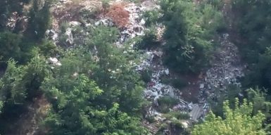 Как эхо «мусорной войны» убивает балки Днепра: фото