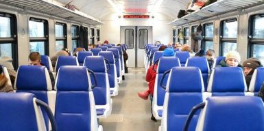 Пассажиров удивила комфортабельная электричка Днепр-Пятихатки: фото