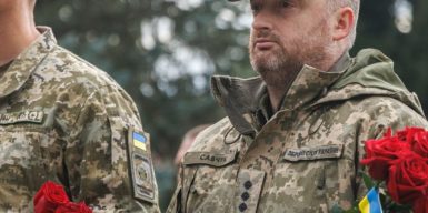 Керівника Закарпатського ТЦК, у якого знайшли $100 000, звільнили та перевели у резерв