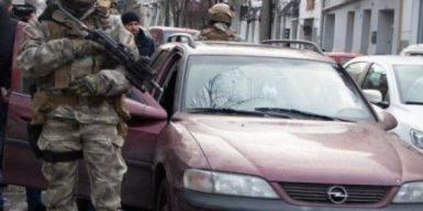 В центре Днепра полицейский спецназ задержал преступников: фото