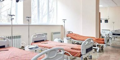 В больнице Днепра открыли новые коронавирусные отделения с реанимацией: фото