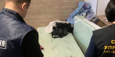 На Дніпропетровщині викрили шахраїв, які ошукували громадян на продажі меблів