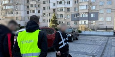 У Києві викрили схему незаконного виїзду за кордон під виглядом музикантів: у колишнього керівництва Мінкультури провели обшуки