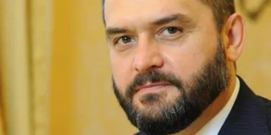 ВАКС конфіскував майно ексміністра МВС часів Януковича Віталія Захарченка