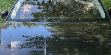 Тікаючи, збив автівкою поліцейського: затримано стоматолога однієї з поліклінік Львова