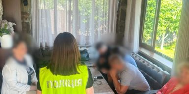 Продали 990 тонн кукурудзи за заниженою ціною: ексдиректору держпідприємства та підприємцю оголошено підозру