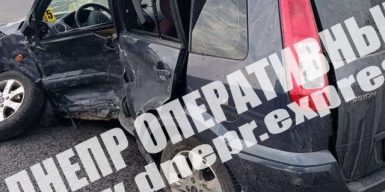 В Днепре в ДТП на Запорожском шоссе погибла женщина: фото