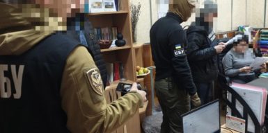 На Полтавщині викрито адвокатку, яка за гроші допомагала військовозобов’язаним виїжджати за кордон