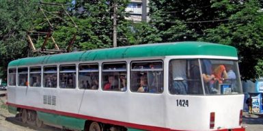 В Днепре трамвай сбил пожилую женщину