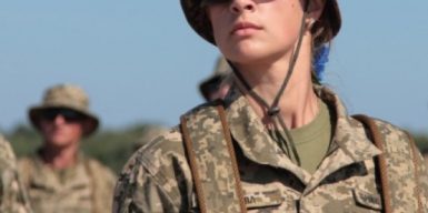 У ЗСУ пояснили, як жінкам-медикиням стати на військовий облік