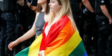 «Слуга народа» хочет наказывать за пропаганду ЛГБТ