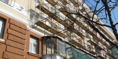 Днепровские фасады починит бизнесмен с тремя уголовными делами