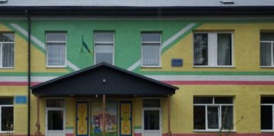 Директор дитсадка у змові із спільниками заволоділи майже мільйоном гривень на ремонті даху