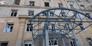 Ворог атакував ракетами Дніпро: пошкоджені будівлі, є поранені