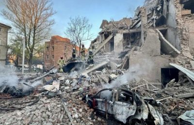 Ворог масовано атакував Дніпро безпілотниками та ракетами