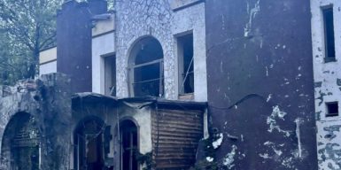 Ворог атакує Дніпро і Дніпровський район безпілотниками: є руйнування та поранені