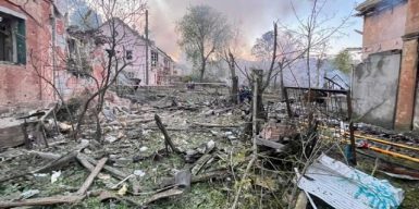 Борис Філатов повідомив про значні руйнування у житловому секторі Дніпра після нічного обстрілу: понівечено щонайменше 49 будинків, пошкоджено заклади освіти