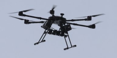 Підприємці обіцяли поставити дрони на 28 млн грн, але вивели кошти за кордон