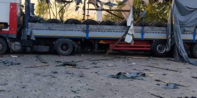 Ворог атакував три райони Дніпропетровщини ввечері та вночі
