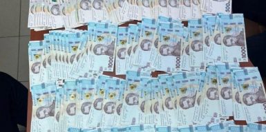 На Київщині посадовець сільради вимагав гроші за компенсації за зруйноване житло