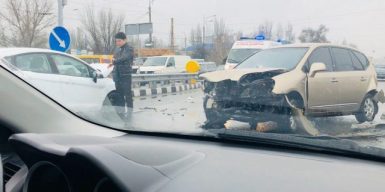 В Днепре на проспекте Слобожанском произошло жуткое ДТП: фото, видео