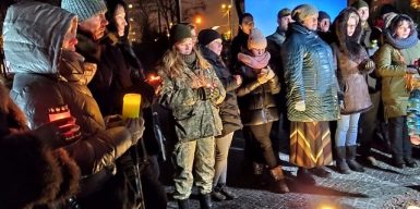 Днепряне почтили память погибших в Донецком аэропорту (фото, видео)