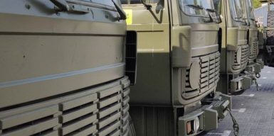 Очі для ЗСУ, автівки, генератори, балаклави та пиріжки: як Дніпро допомагає армії