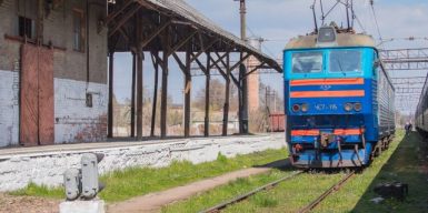 Министр инфраструктуры назвал украинские поезда декорациями для фильмов ужасов