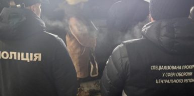 У Києві затримали керівницю ГО за підозрою у торгівлі довідками про непридатність до служби