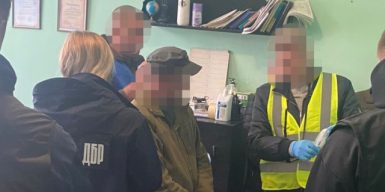 Співробітнику Казанківської виправної колонії винесли вирок за постачання наркотиків засудженим