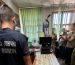 У Кривому Розі затримали працівника благодійної організації за продаж гуманітарних авто для ЗСУ