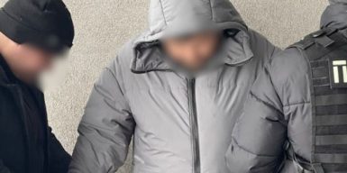 Лікар із Києва обіцяв переправити чоловіка до Румунії у формі прикордонника за €20 000