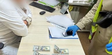 На Вінниччині затримали трьох лікарів: організували схему продажу груп інвалідності